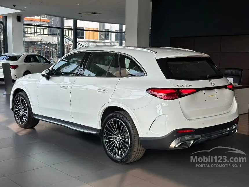 2025 Mercedes-Benz GLC300 AMG Line 4MATIC SUV