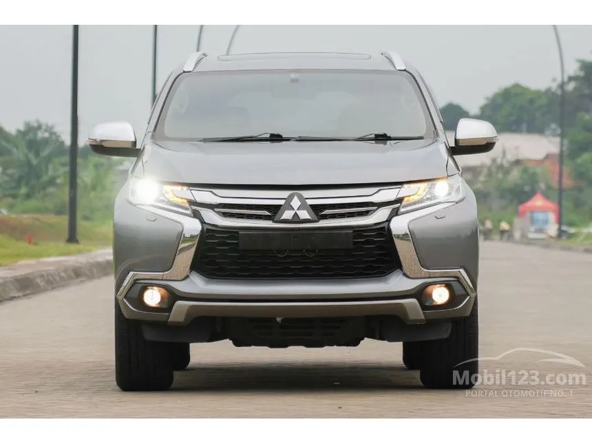 2016 Mitsubishi Pajero Sport Dakar 4X2 SUV