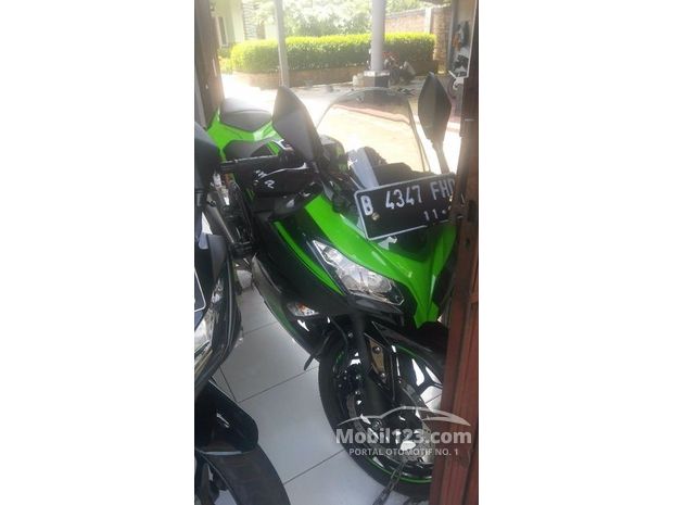 Kawasaki Ninja 250 Manual Motor  bekas  dijual di Indonesia  