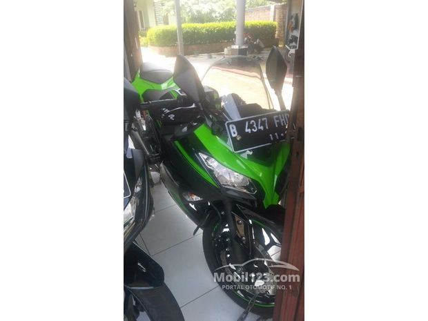 Kawasaki Ninja 250 Manual Motor  bekas  dijual  di  Indonesia 