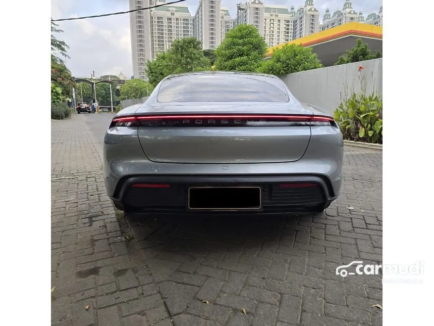 2021 Porsche Taycan 4S Performance Battery Plus Sedan