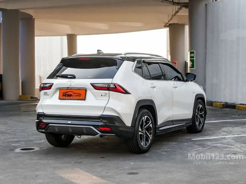 2023 Toyota Yaris Cross S HV with GR Parts Aero Pkg (Prem Clr) SUV