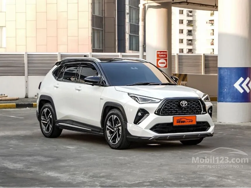 2023 Toyota Yaris Cross S HV with GR Parts Aero Pkg (Prem Clr) SUV
