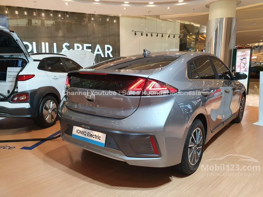 2021 Hyundai IONIQ Electric Signature Fastback