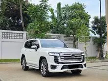 2025 Toyota Land Cruiser 3.3 300 VX-R SUV 4x4 Facelift,DIESEL,NIK 2025,pajak Agustus,GENAP,tgn Pertama PT,km 5000 RECORD