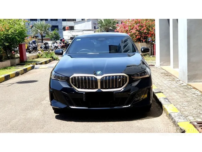2024 BMW i5 eDrive40 M Sport Sedan