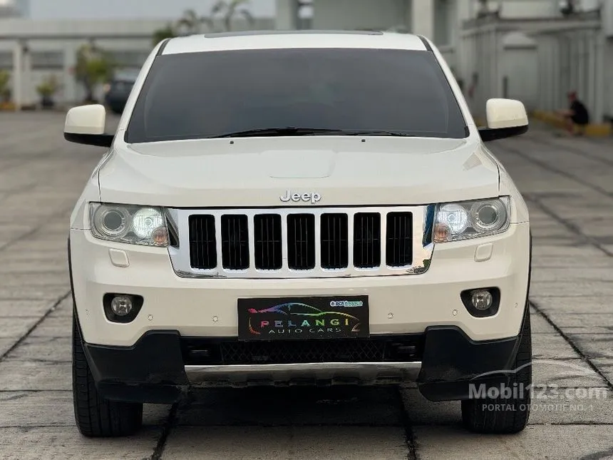 Jual Mobil Jeep Grand Cherokee 2011 Limited 3.6 di DKI Jakarta Automatic SUV Putih Rp 320.000.000