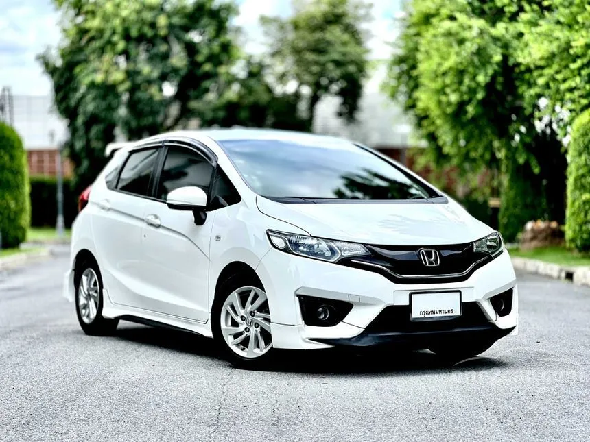 2016 Honda JAZZ V+ Hatchback