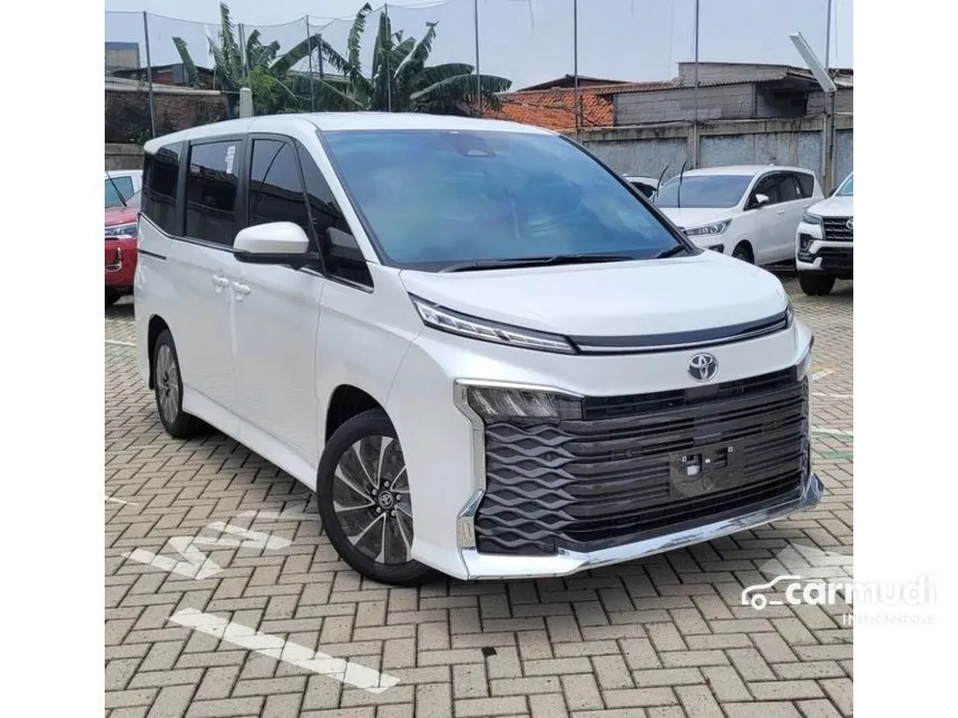 Jual Mobil Toyota Voxy 2023 2.0 di Banten Automatic Van Wagon Putih Rp 595.800.000