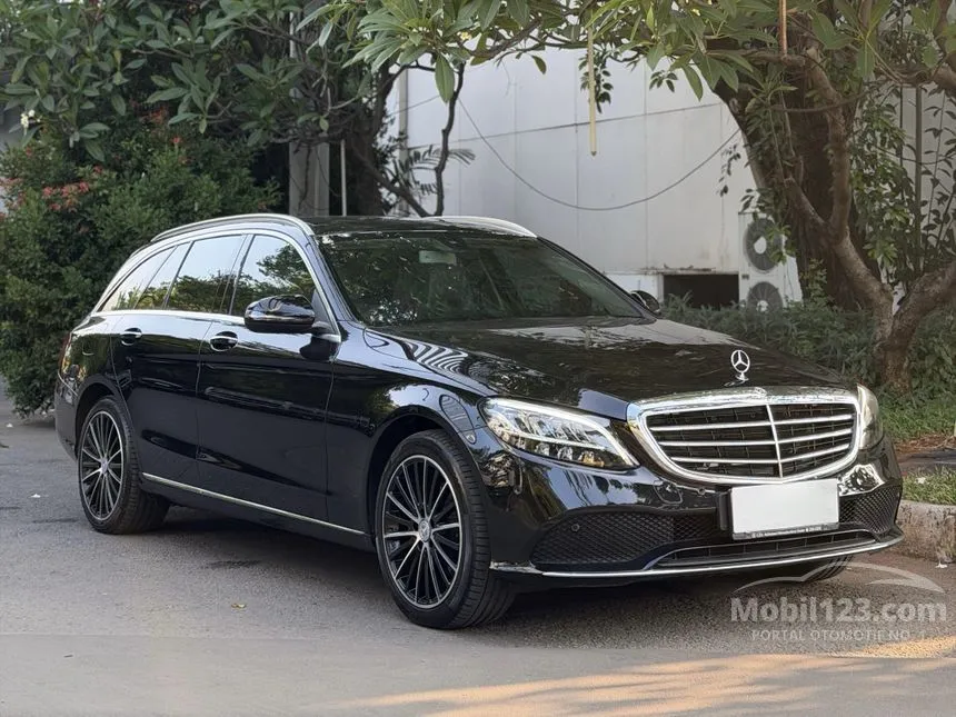 2019 Mercedes-Benz C200 Estate Exclusive Line Wagon