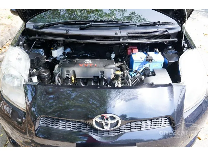 2013 Toyota Yaris J Hatchback
