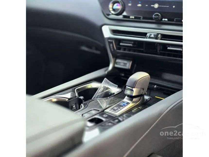 2023 Lexus RX450h+ Luxury SUV