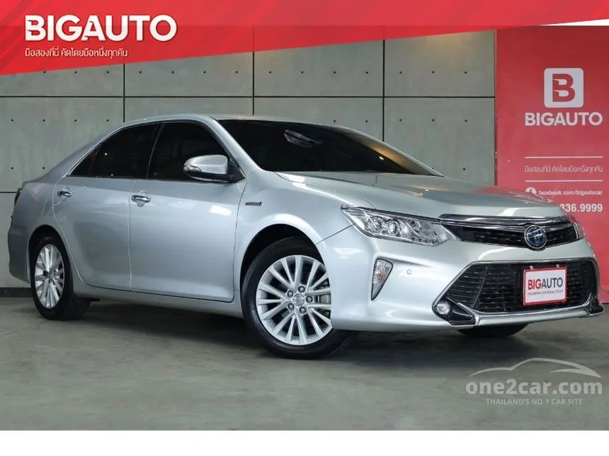 2017 Toyota Camry 2.5 (ปี 12-18) Hybrid Premium Sedan AT for sale on