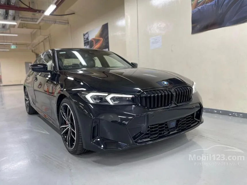 Jual Mobil BMW 330i 2024 M Sport Pro 2.0 di DKI Jakarta Automatic Sedan Hitam Rp 1.255.000.000