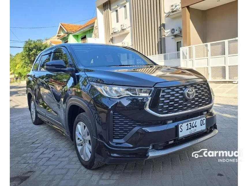 2023 Toyota Kijang Innova Zenix V HV Wagon