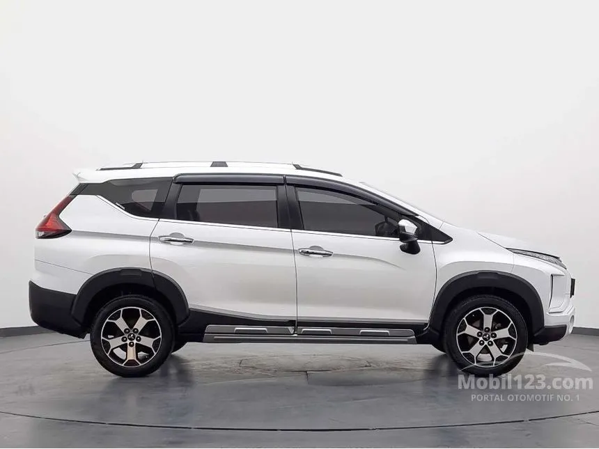 2021 Mitsubishi Xpander Cross Premium MPV