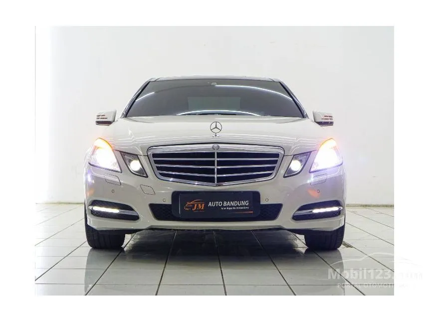 2011 Mercedes-Benz E300 Avantgarde AMG Sedan