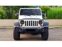 2011 Jeep Wrangler 3.8 Unlimited Sport SUV 2D 4X4 AT Putih - KM 50RIBUAN ASLI ANTIK - SUPER GRESS LIKE NEW - READY TO USE