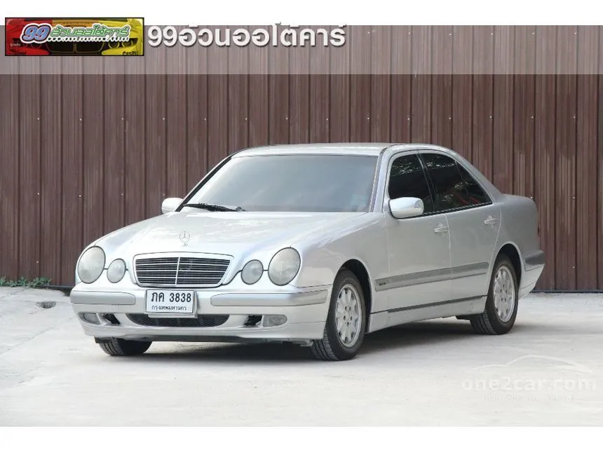 2001 Mercedes-Benz E220 Classic CDI Sedan