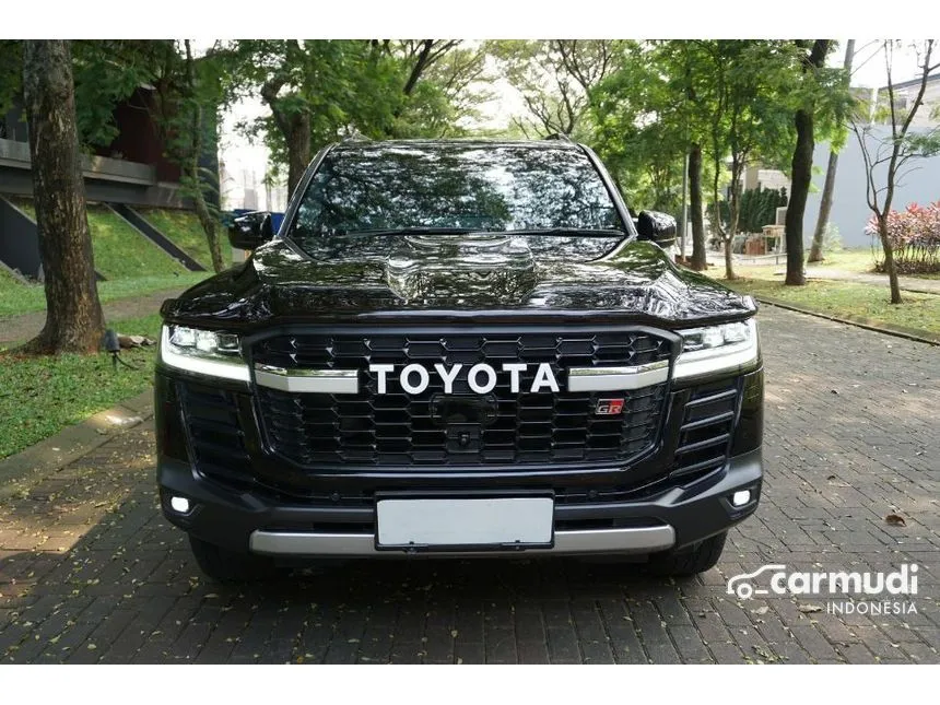 2023 Toyota Land Cruiser 300 GR-S (Non Premium Colour) SUV
