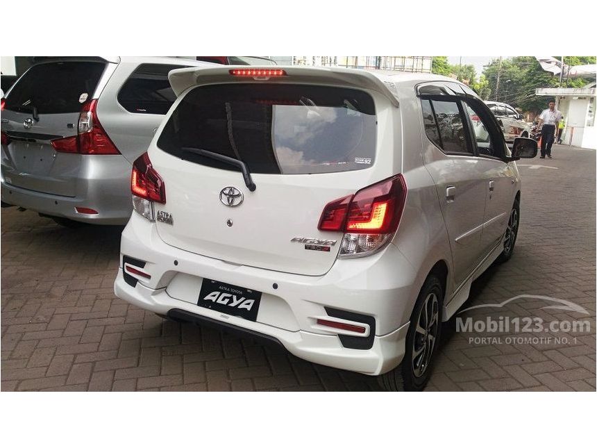 Jual Mobil Toyota Agya 2017 TRD 1.2 di Jawa Timur Manual 