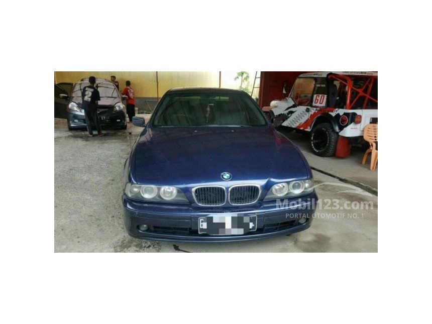 2001 BMW 520i Sedan