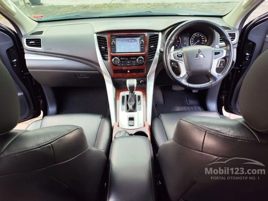 2016 Mitsubishi Pajero Sport Dakar 4X2 SUV