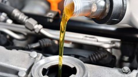 Ini Saat yang Tepat untuk Mengganti Oli Mesin Mobil