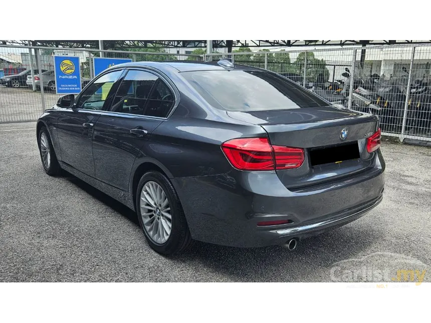 2017 BMW 318i Luxury Sedan