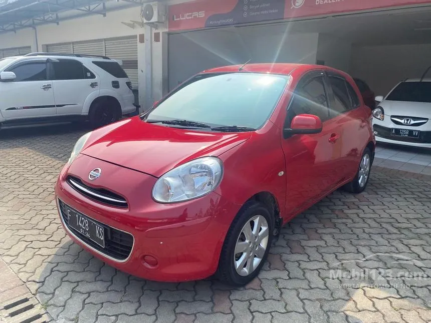 Jual Mobil Nissan March 2013 XS 1.2 di Jawa Barat Automatic Hatchback Merah Rp 88.000.000