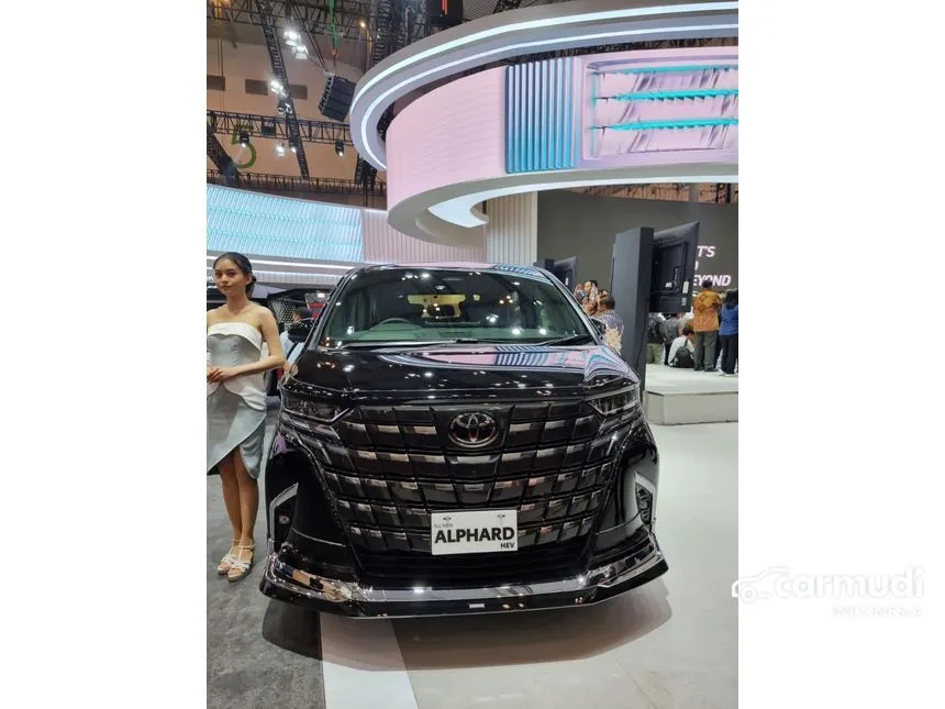 2024 Toyota Alphard HEV Modellista MPV