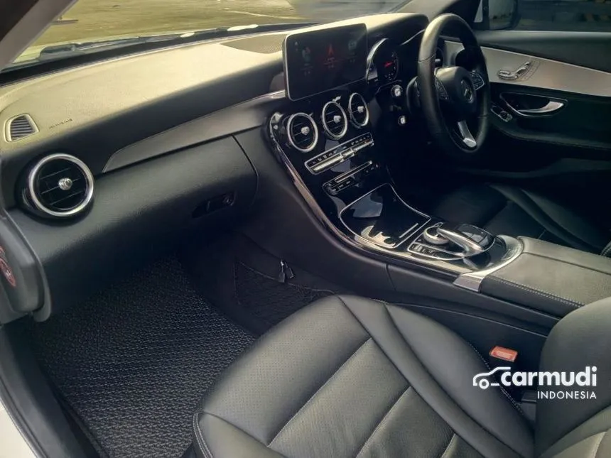 2014 Mercedes-Benz C200 Avantgarde CBU Sedan