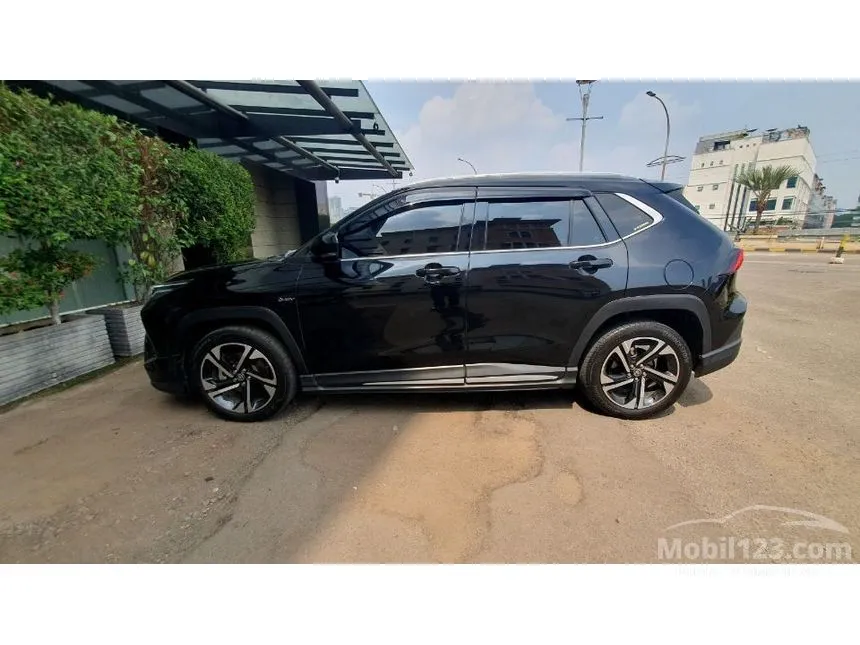 2023 Toyota Yaris Cross S HV with GR Parts Aero Pkg SUV