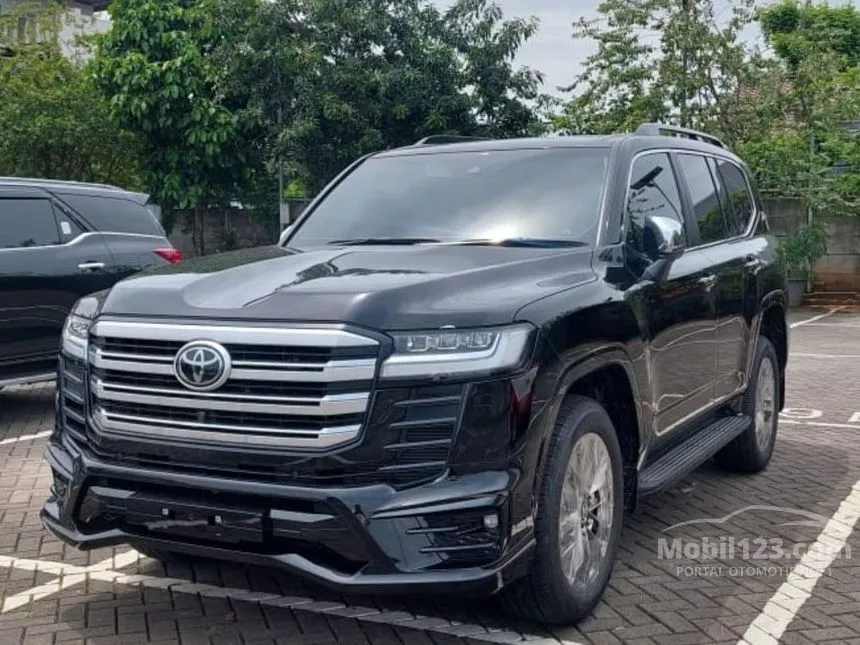Jual Mobil Toyota Land Cruiser 2024 VX