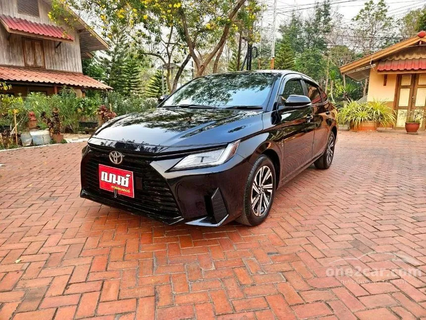 2022 Toyota Yaris Ativ Smart Sedan