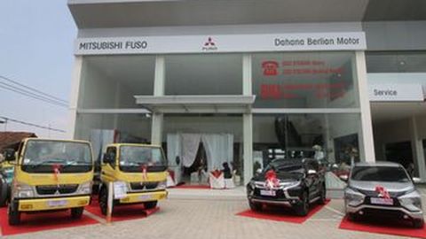 Mitsubishi Resmikan Dealer Berkonsep 2 in 1