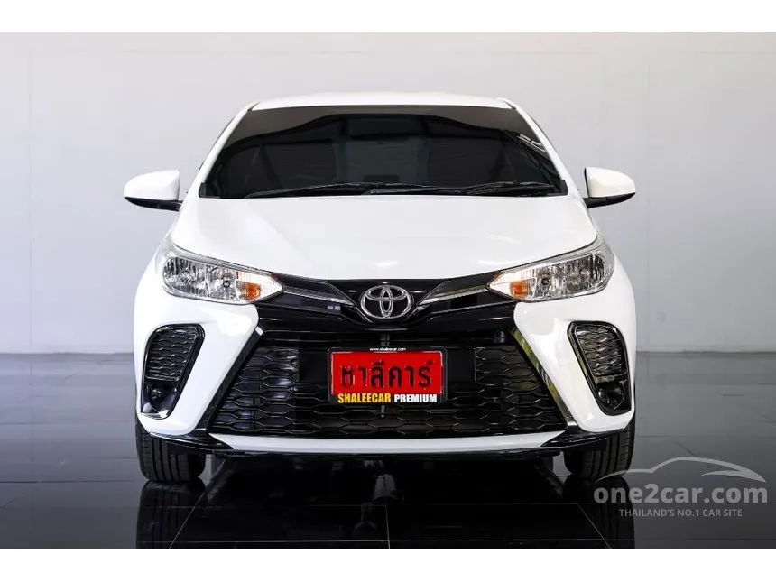 2022 Toyota YARIS Entry Hatchback