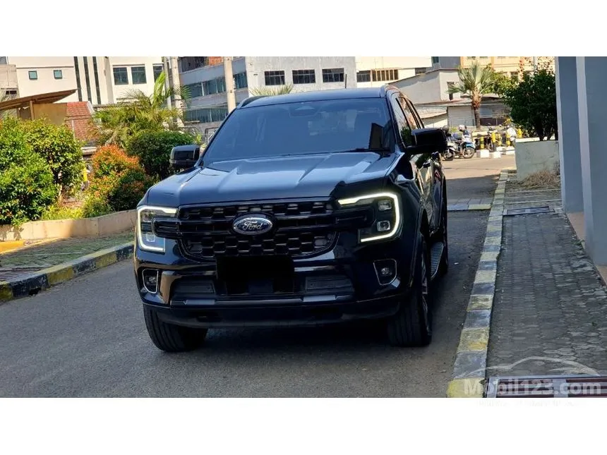 2025 Ford Everest Titanium SUV