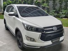 2020 Toyota Innova Venturer 2.4 SALE!