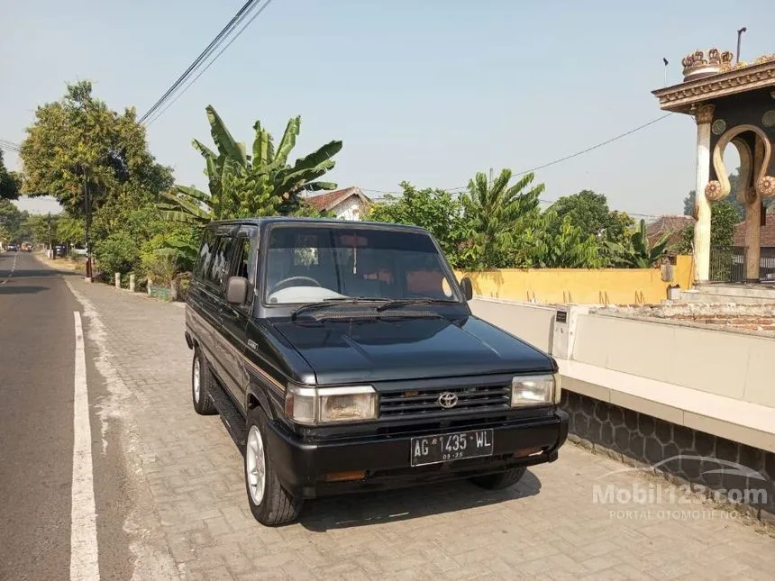 Jual Mobil Toyota Kijang 1993 1.5 di Jawa Timur Manual MPV Minivans Abu