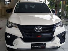 2019 Toyota Fortuner 2,4 TRD SUV