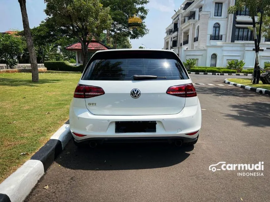 2014 Volkswagen Golf GTI Hatchback