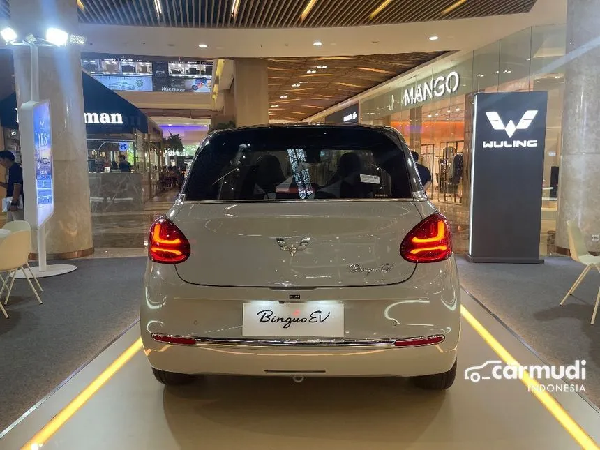 2024 Wuling Binguo EV Premium Range Hatchback