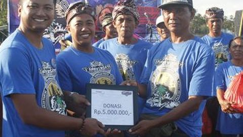Ulang Tahun, TAC Chapter Bali Lepas Ratusan Tukik