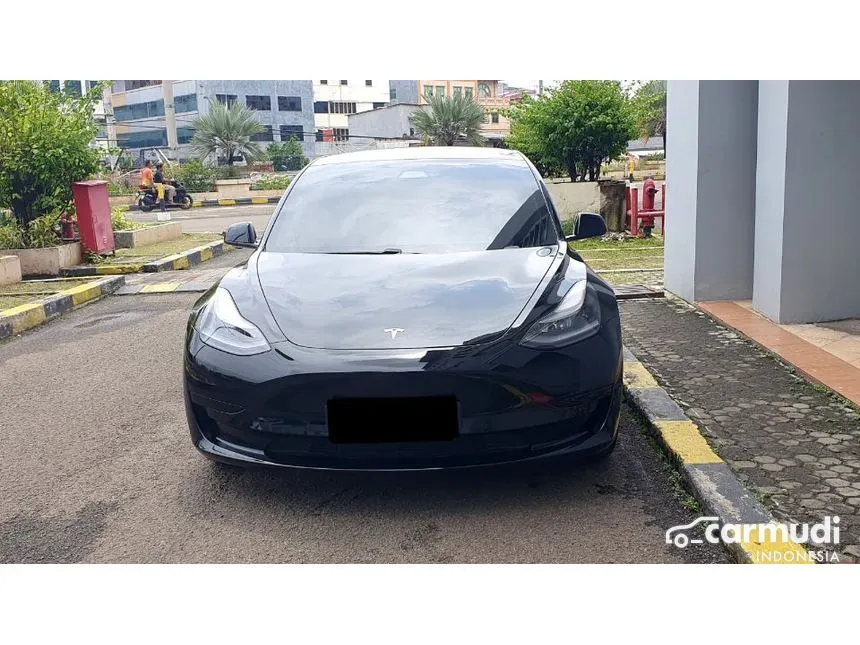 2021 Tesla Model 3 Standard Range Plus Sedan