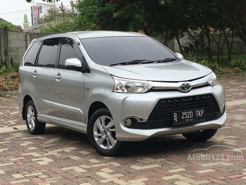 Jual Mobil  Toyota  Avanza  2021 Veloz 1 5 di Jawa  Barat  