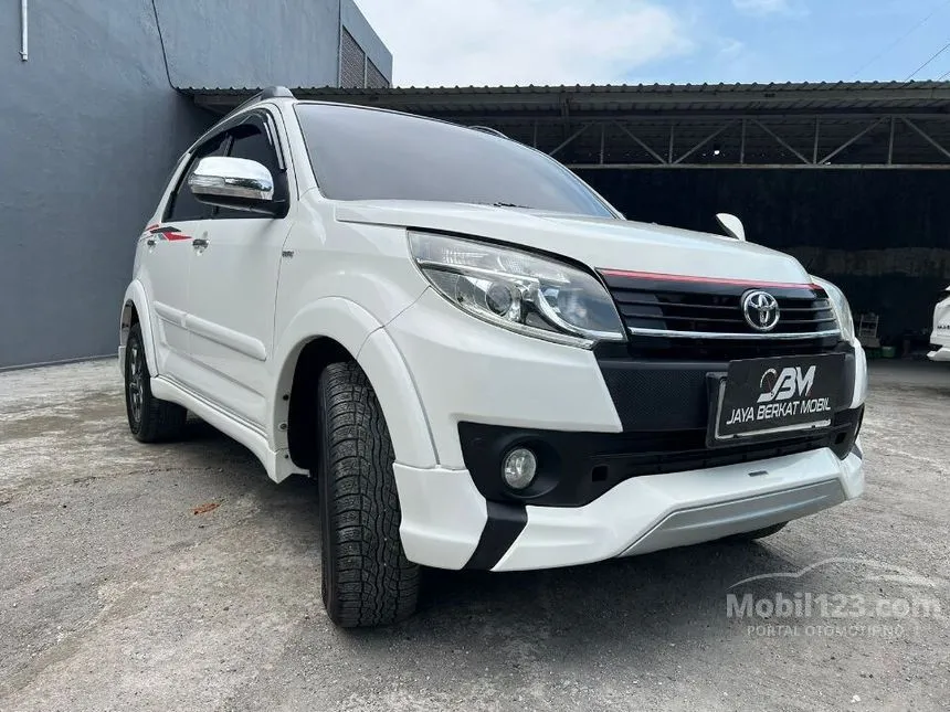 Jual Mobil Toyota Rush 2017 TRD Sportivo 1.5 di Jawa Timur Automatic SUV Putih Rp 185.000.000