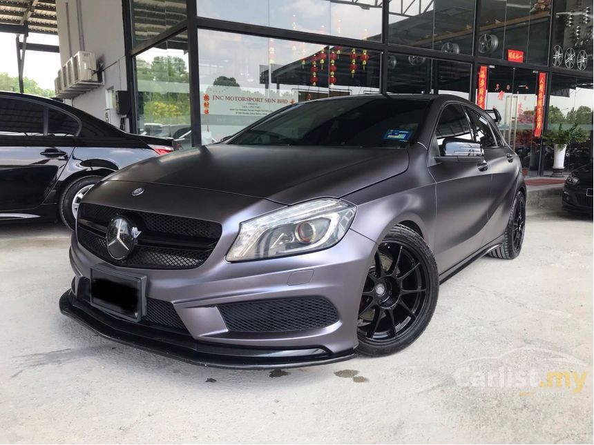 MercedesBenz A250 2015 Sport 2.0 in Johor Automatic Hatchback Grey for