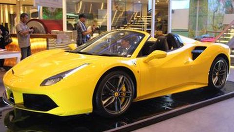 Ferrari 488 Spider Hadir dengan Beragam Keunggulan