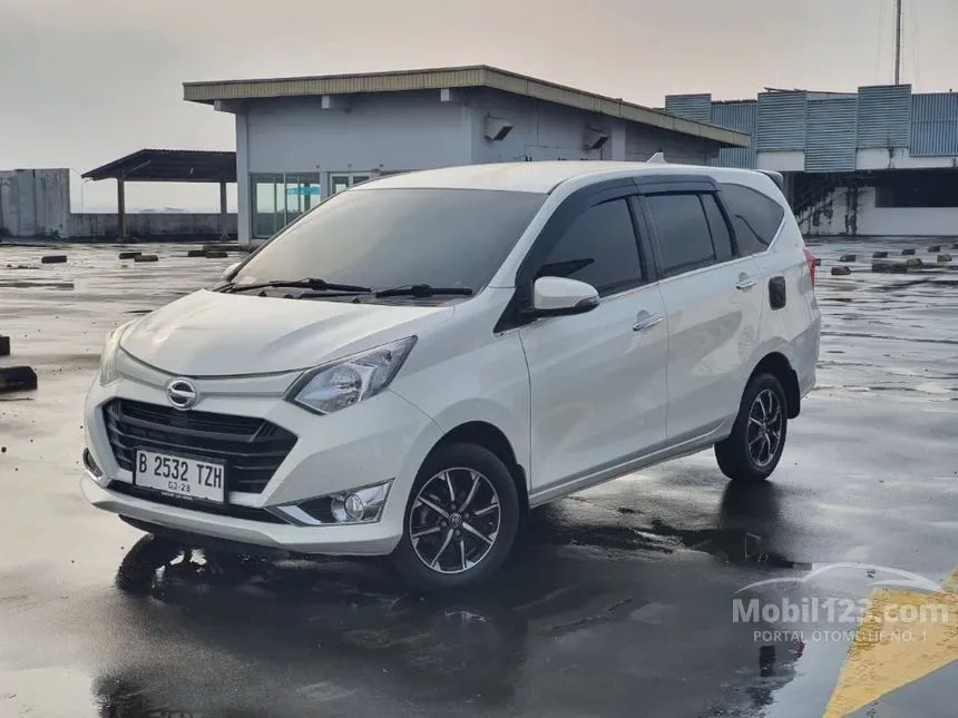 2018 Daihatsu Sigra R Deluxe MPV